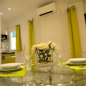  Apartment Giripaso