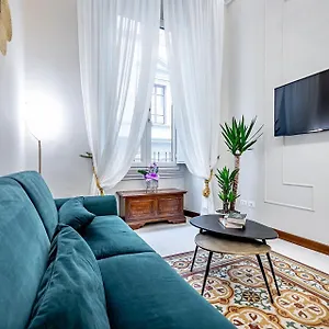  Apartment Three Via Roma